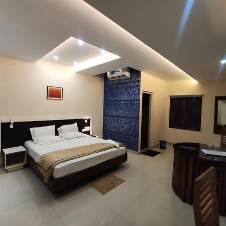 Issacs Regency Hotel Sultan Bathery Luaran gambar