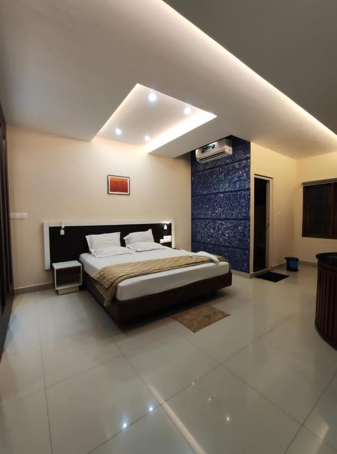 Issacs Regency Hotel Sultan Bathery Luaran gambar