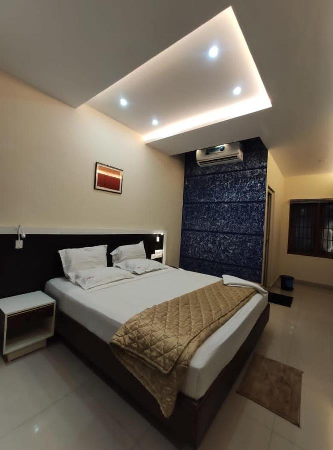 Issacs Regency Hotel Sultan Bathery Luaran gambar