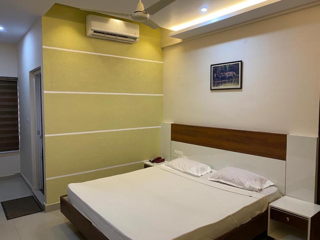 Issacs Regency Hotel Sultan Bathery Luaran gambar