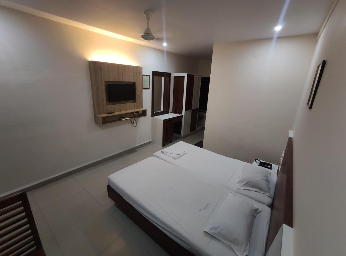 Issacs Regency Hotel Sultan Bathery Luaran gambar